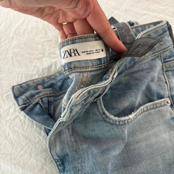 ZARA Light Wash Mini Flare High Rise Sz 6 Casual Everyday Women's Blue Jeans - Picture 4 of 4